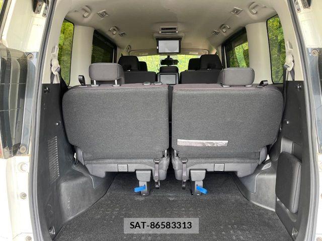 Nissan SERENA 2018-02 6677980-10