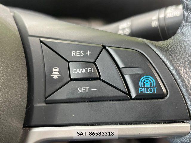 Nissan SERENA 2018-02 6677980-3