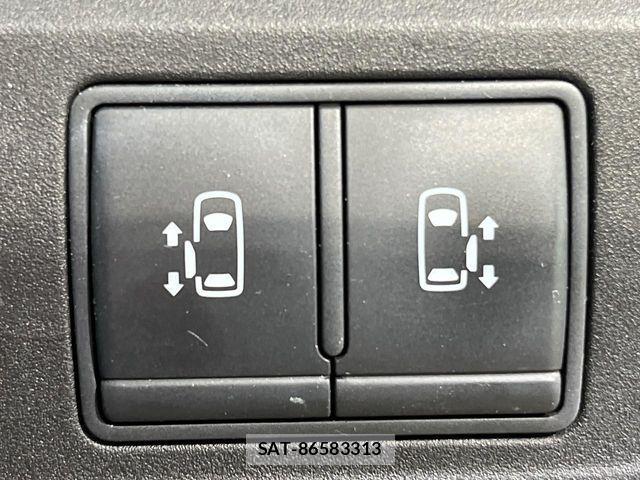 Nissan SERENA 2018-02 6677980-6