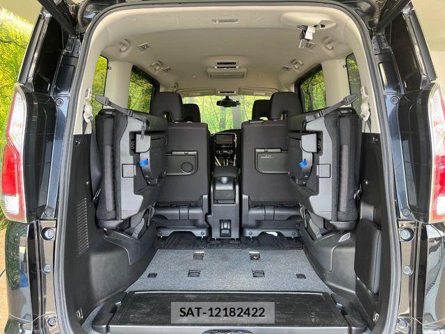 Nissan SERENA 2017-04 6678001-11