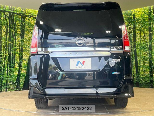 Nissan SERENA 2017-04 6678001-16