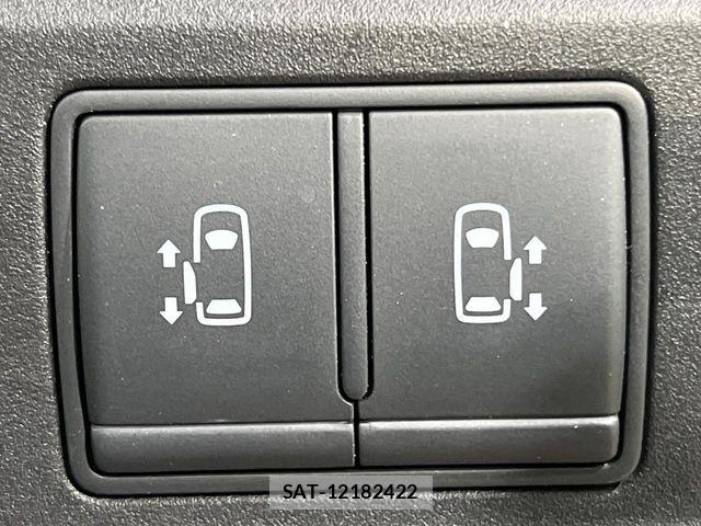 Nissan SERENA 2017-04 6678001-5
