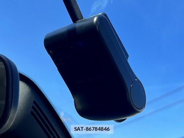Nissan SERENA 2016-12 6691258-11