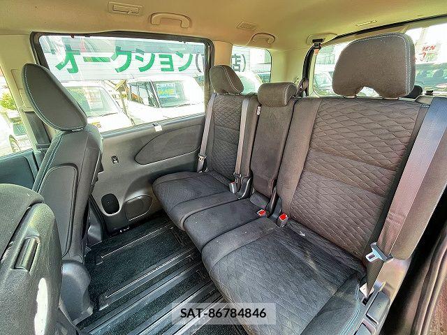 Nissan SERENA 2016-12 6691258-12