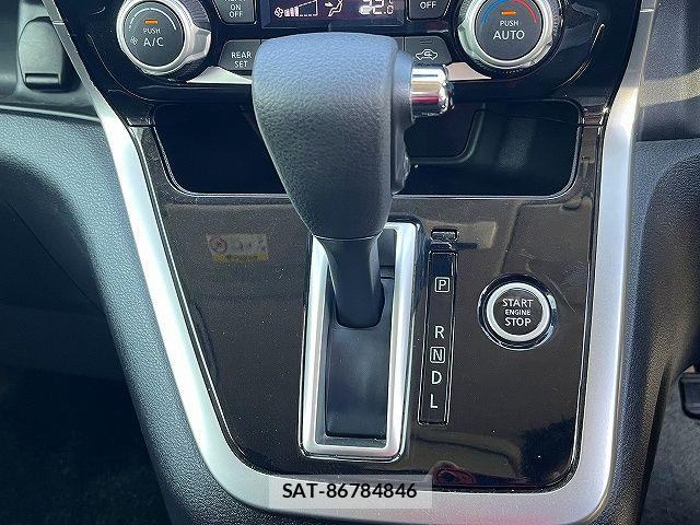 Nissan SERENA 2016-12 6691258-19