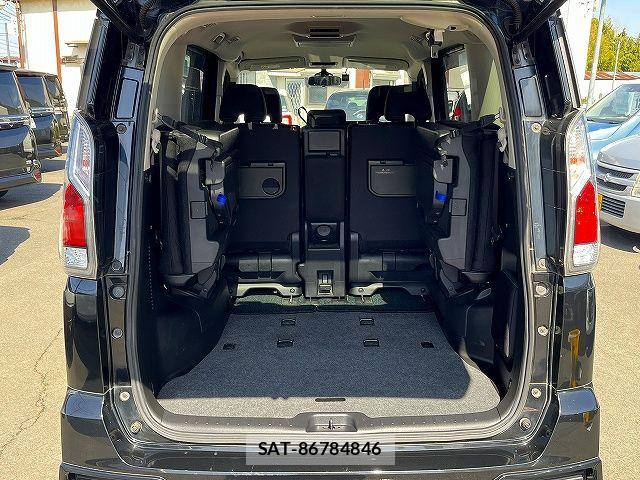 Nissan SERENA 2016-12 6691258-21
