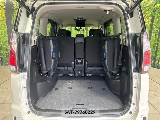Nissan SERENA 2016-08 6717249-10