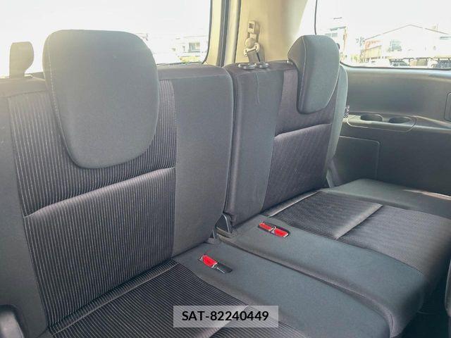 Nissan SERENA 2017-09 6717246-10
