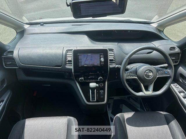 Nissan SERENA 2017-09 6717246-1