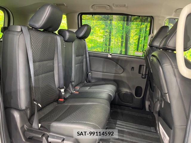 Nissan SERENA 2021-10 6753242-8
