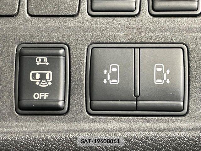 Nissan SERENA 2016-11 6753264-5