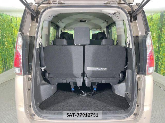 Nissan SERENA 2017-07 6817183-10