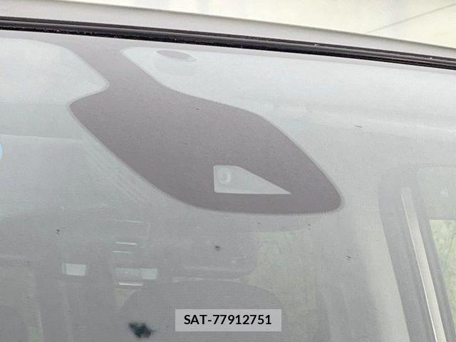 Nissan SERENA 2017-07 6817183-5
