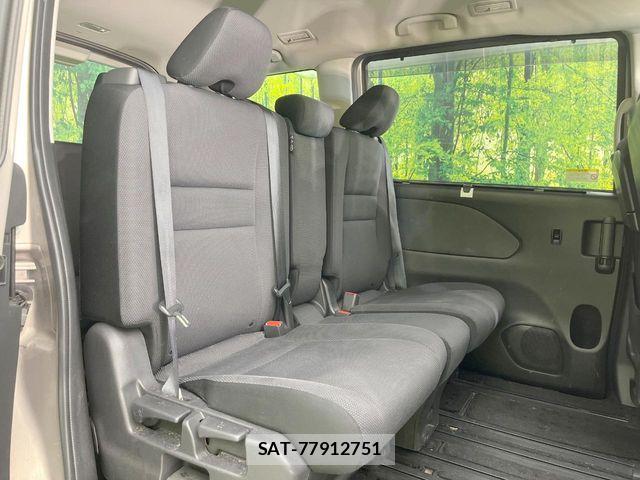 Nissan SERENA 2017-07 6817183-8
