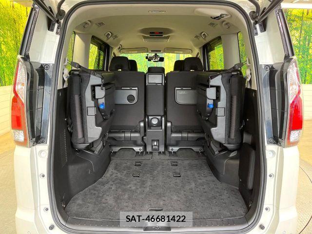 Nissan SERENA 2016-09 6817197-10