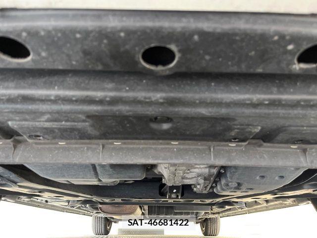 Nissan SERENA 2016-09 6817197-19