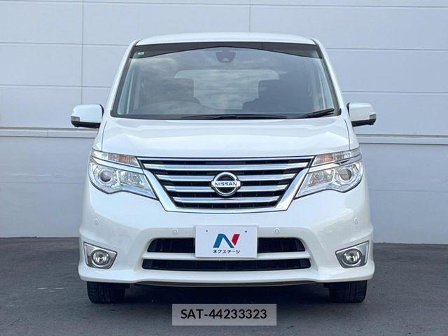 Nissan SERENA 2016-01 6817212-14