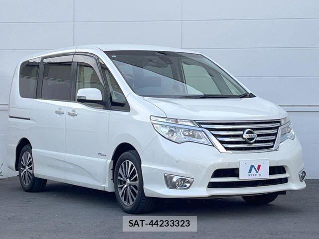 Nissan SERENA 2016-01 6817212-16