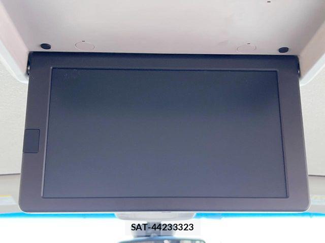 Nissan SERENA 2016-01 6817212-4