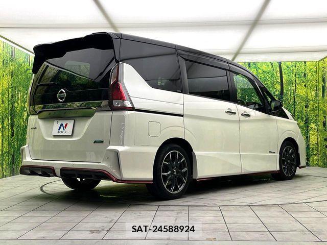 Nissan SERENA 2018-01 6817161-16