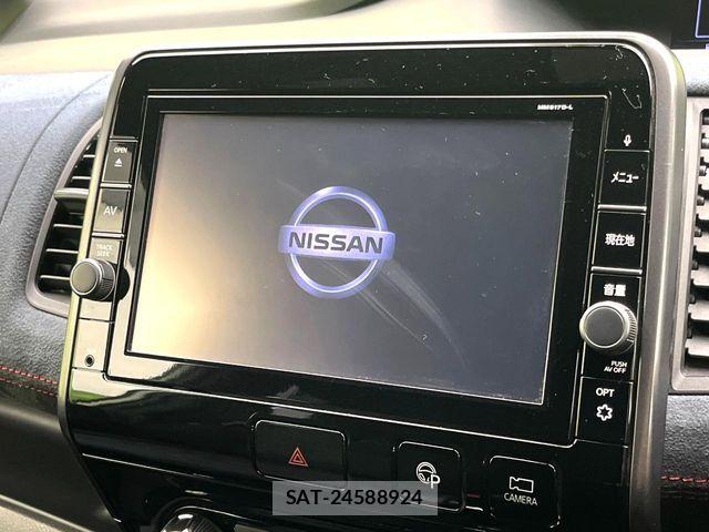 Nissan SERENA 2018-01 6817161-3