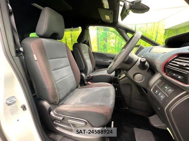 Nissan SERENA 2018-01 6817161-6