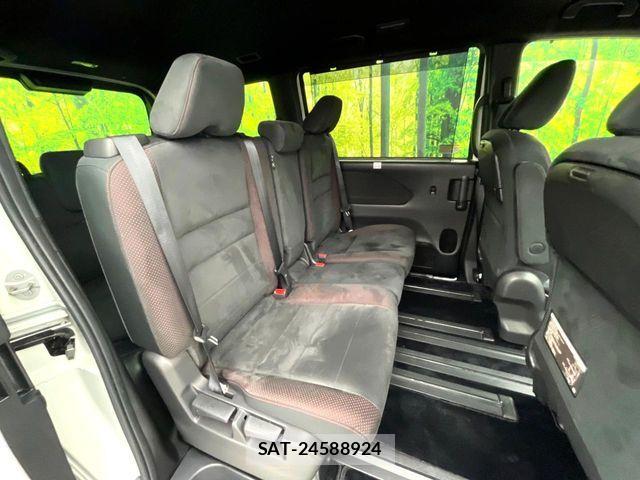 Nissan SERENA 2018-01 6817161-7