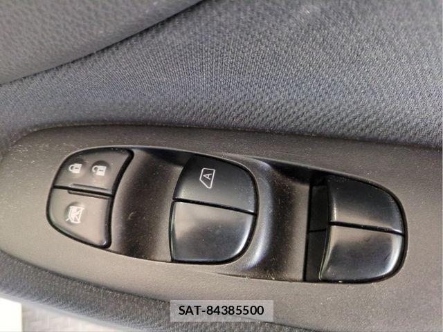 Nissan SERENA 2016-06 6912531-29