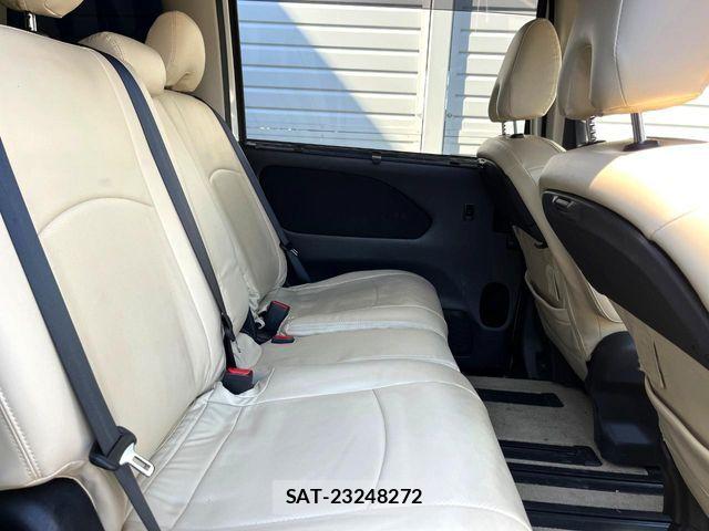 Nissan SERENA 2017-07 6912517-11