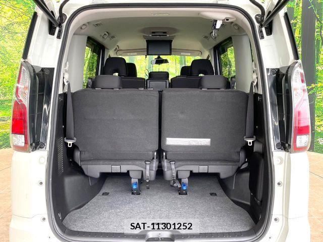 Nissan SERENA 2017-07 6912500-10