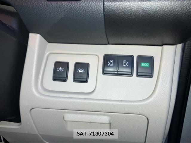 Nissan SERENA 2014-10 6912548-10