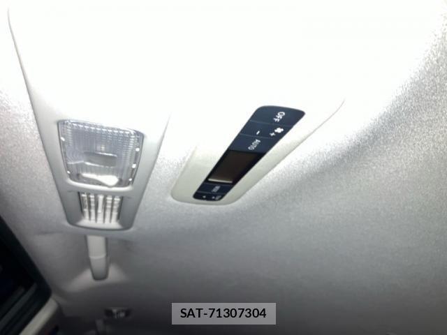 Nissan SERENA 2014-10 6912548-17