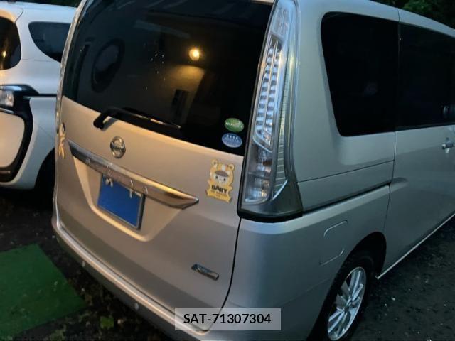 Nissan SERENA 2014-10 6912548-4
