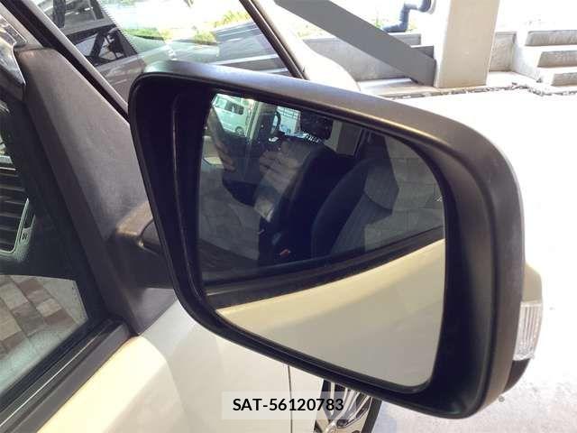 Nissan SERENA 2015-01 6912504-9