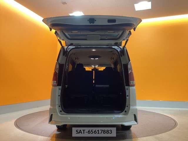 Nissan SERENA 2019-05 6912484-13
