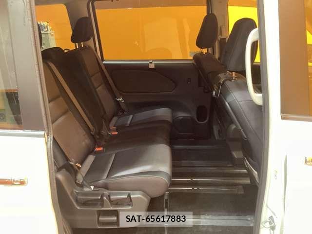 Nissan SERENA 2019-05 6912484-18