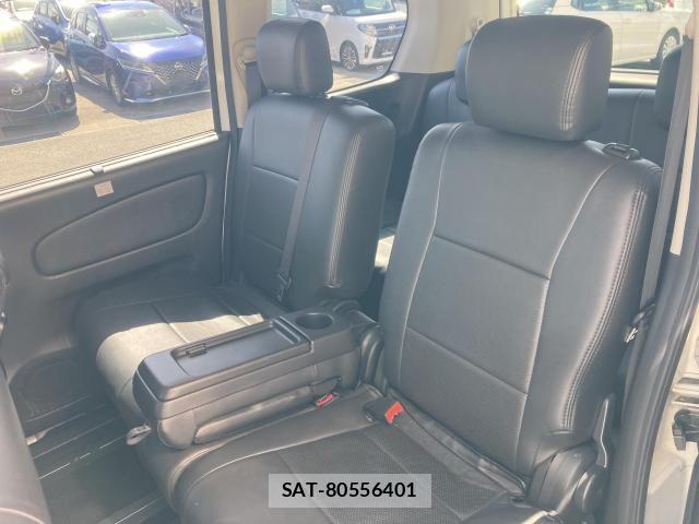 Nissan SERENA 2016-02 6912505-26