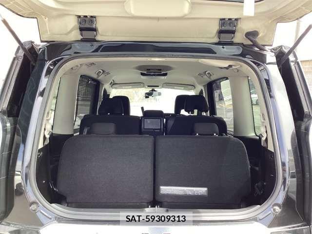 Nissan SERENA 2017-02 6912490-11