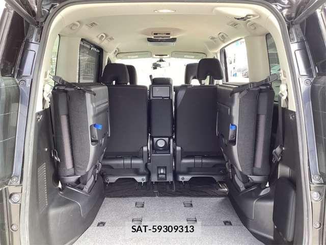 Nissan SERENA 2017-02 6912490-15
