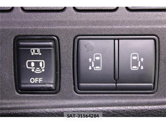 Nissan SERENA 2018-11 6912514-3
