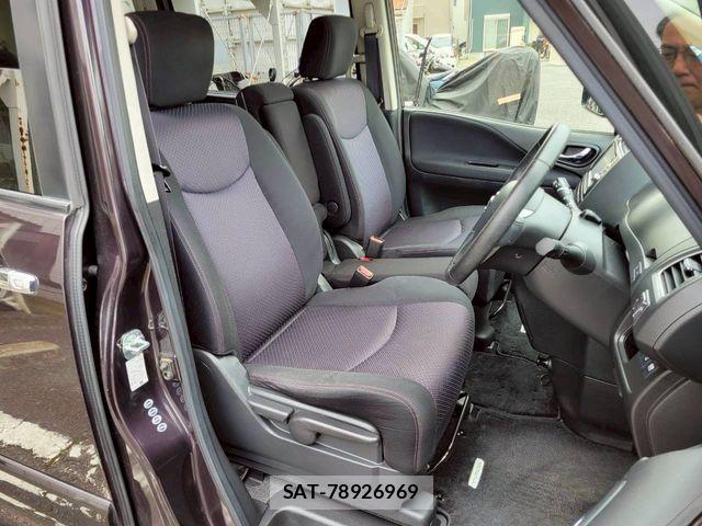 Nissan SERENA 2013-11 6912540-13
