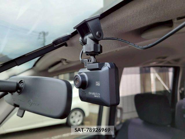 Nissan SERENA 2013-11 6912540-29