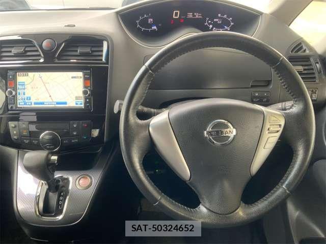 Nissan SERENA 2014-02 6912528-14