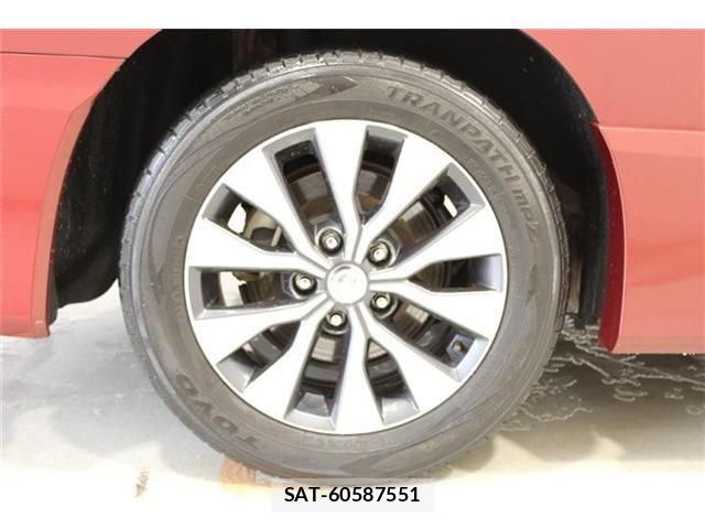 Nissan SERENA 2018-01 6912520-23