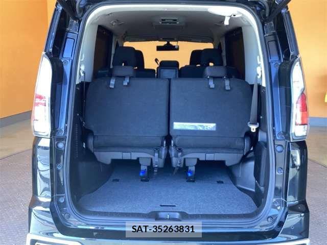 Nissan SERENA 2016-09 6912502-17