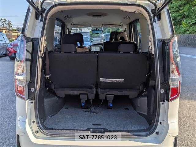 Nissan SERENA 2021-05 6912487-12
