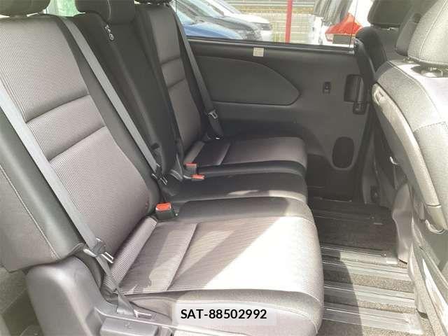 Nissan SERENA 2022-05 6912471-13