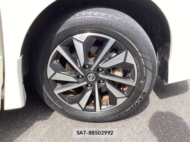 Nissan SERENA 2022-05 6912471-17