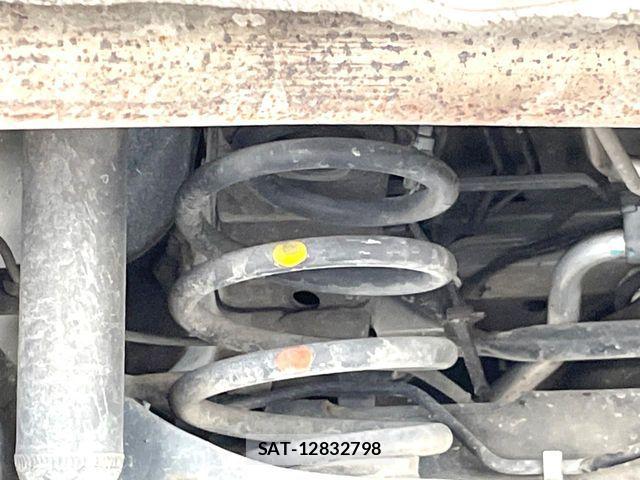 Nissan SERENA 2016-12 6912513-19
