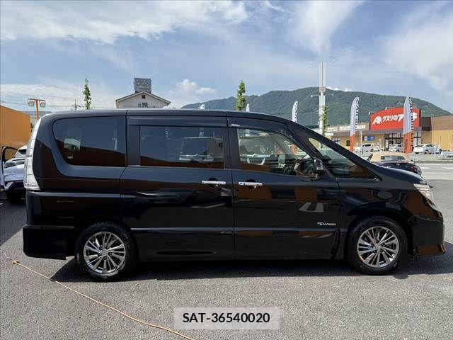 Nissan SERENA 2014-01 6912529-11
